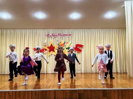 Весенний утренник 4